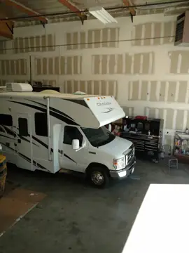Bob Howle Automotive & RV photo 2