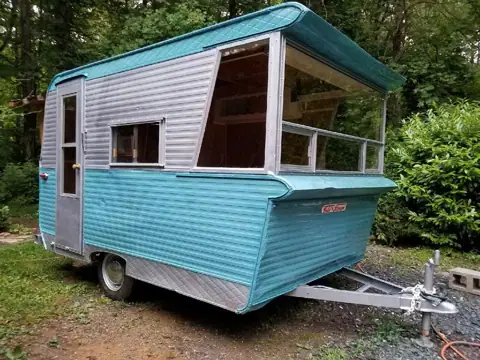 B's Cutom trailer restoration and repair photo 2