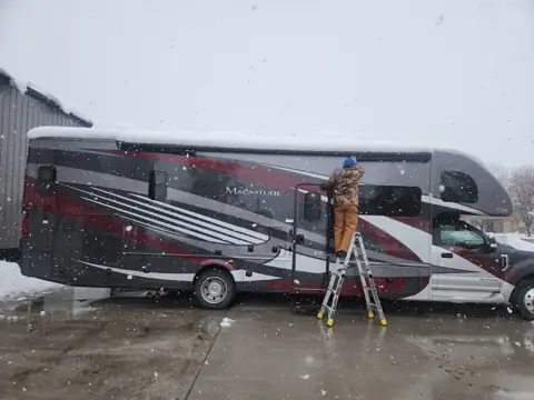Henry's RV Services in Cañon City, CO
