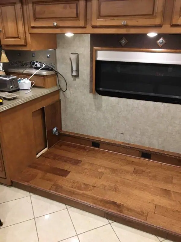 Five Star RV and Trailer Repair, RV repair in Wakarusa