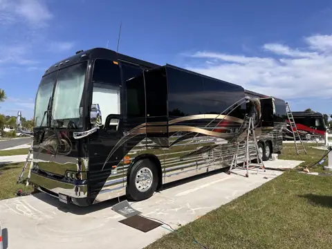 East Tennessee Luxury Coach photo 2