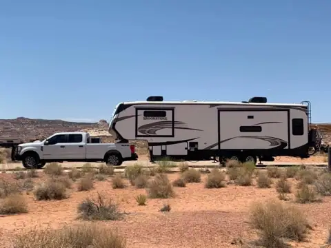 Rogue RV (Mobile) Repair photo 2