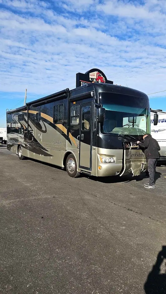 New Castle Truck & Trailer, RV repair in New Castle