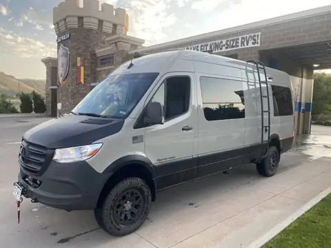 Vanlife Customs photo 2