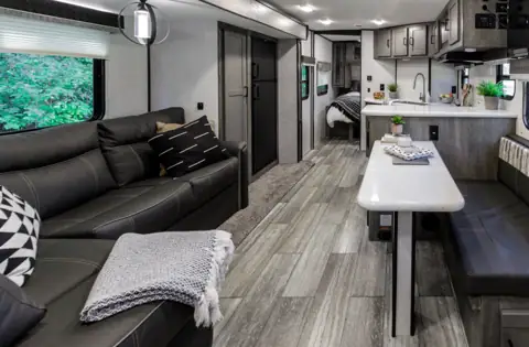 Triton RV Repair in Sunrise, FL