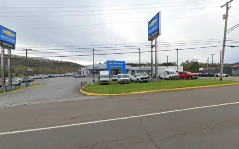 Reeder Truck and RV Center photo 2
