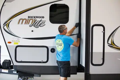 Shoreline Boat & RV Repair photo 3