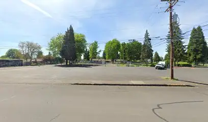 Country Coach Customer Campground in Junction City, OR