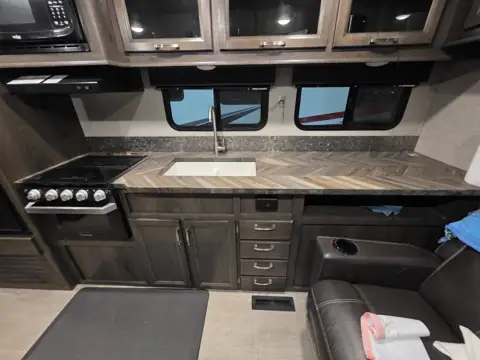 RV Repair Men photo 2