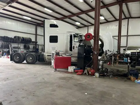 Hawkeye Diesel Repair photo 3