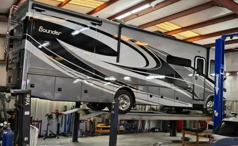 Advanced Automotive & RV photo 3