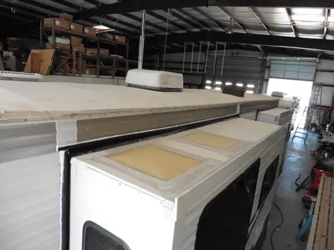R V & Camper Repair, Roof Repair, Refrigeration, Inc. photo 3