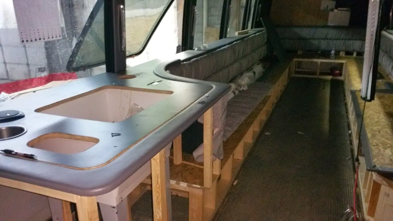 Bozzo's Auto Sales and Service, RV repair in New Boston