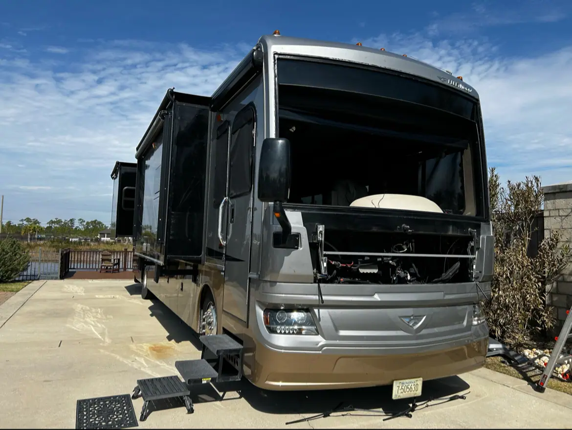 Mount’s Auto Glass, RV repair in Pensacola