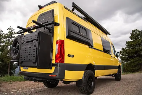 Venturhaus Vans photo 3
