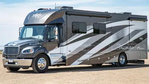 The RV Bodyshop photo 2