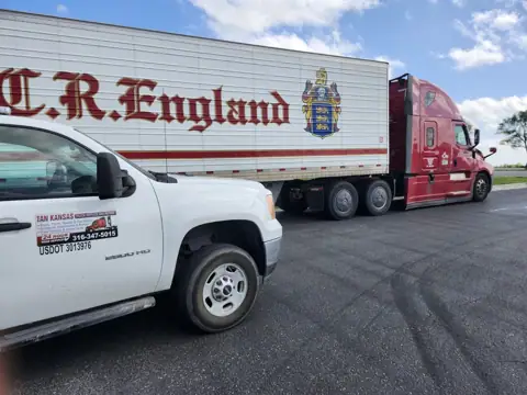 TAN-KANSAS TRUCK SERVICE& REPAIR in Wichita, KS