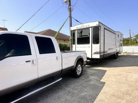 5 STAR COLLISION RVS photo 3