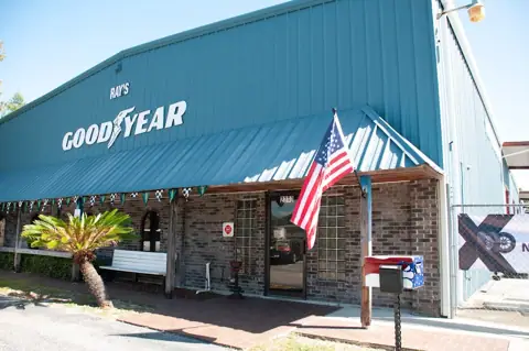 Ray's Commercial - a Main Street Auto shop photo 2