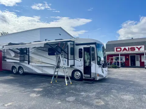 Daisy RV photo 2