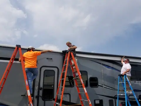 Daisy RV photo 3
