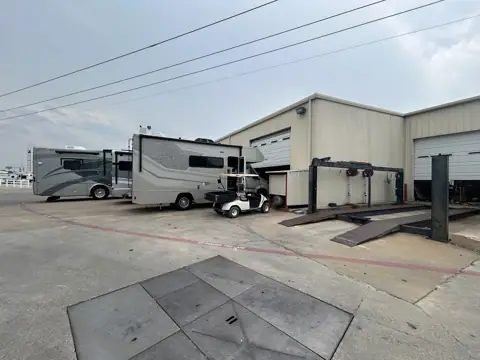 McClain's RV Superstores Service and Parts in Corinth, TX