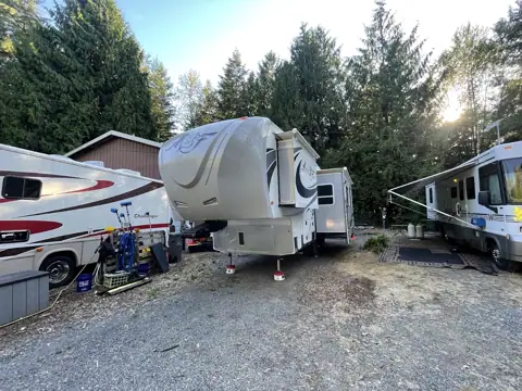 INSIDE OUT RV MOBILE AND IN SHOP REPAIRS photo 2