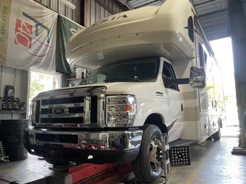 SUNCOAST TRUCK/RV/MARINE REPAIR CENTER photo 2