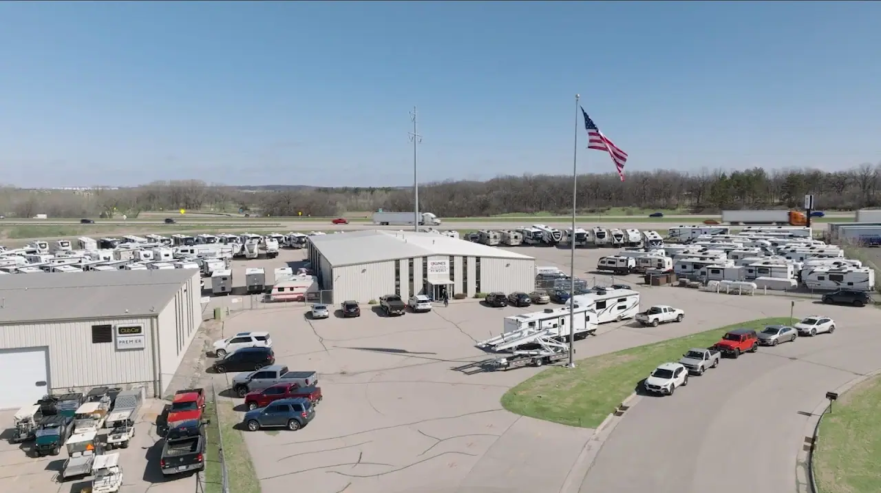 Kunes Wisconsin RV World, RV repair in DeForest