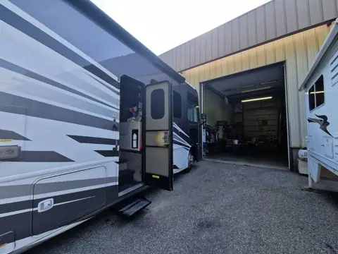Rick's RV Care Ctr LLC photo 3