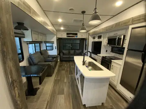 D&R RV SERVICES photo 3
