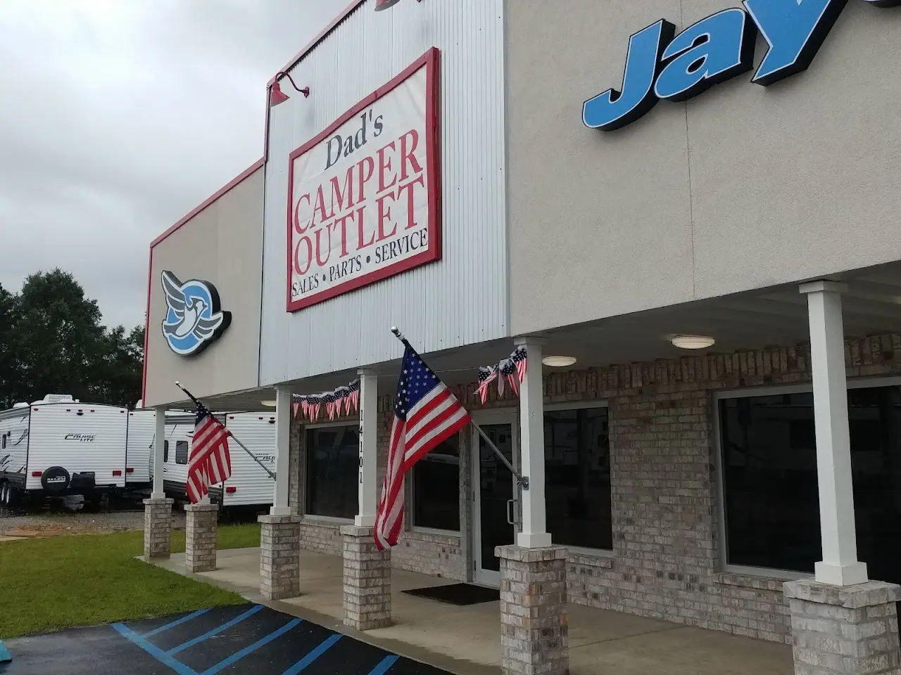 Dads Camper Outlet, RV repair in Gulfport