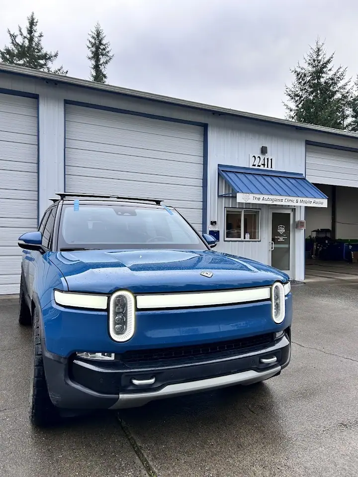 The Autoglass Clinic & Mobile Radio - Poulsbo, RV repair in Poulsbo