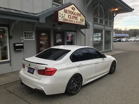 The Autoglass Clinic & Mobile Radio - Poulsbo photo 3