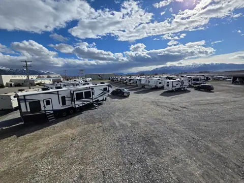 Blue Fox RV photo 3