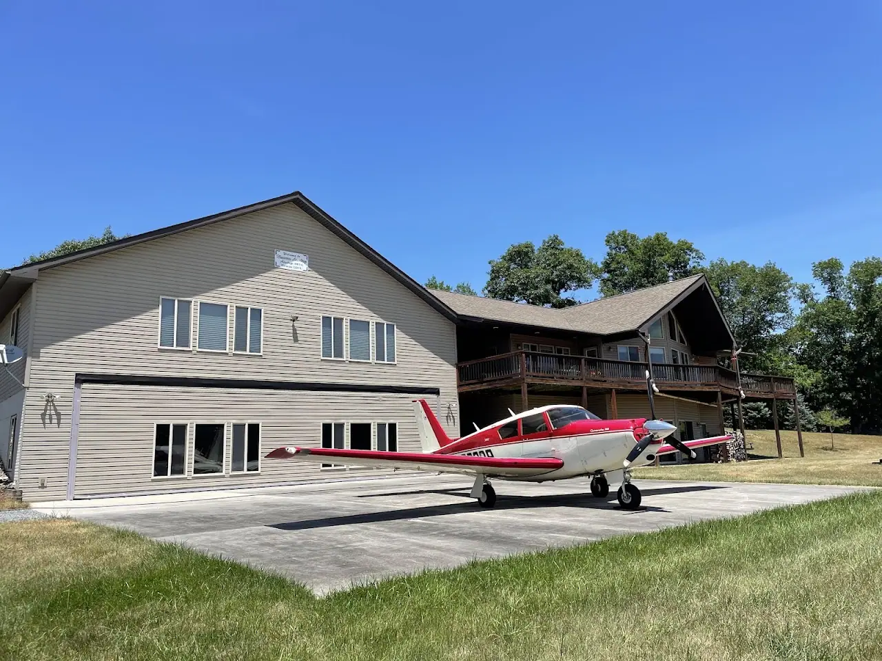 Just Plane Adventures Lodging & Campground, RV repair in Medley