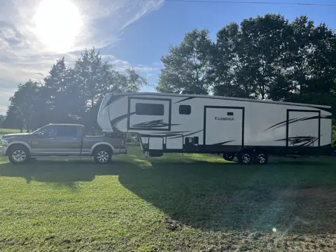 Einstein Rv Repair photo 2