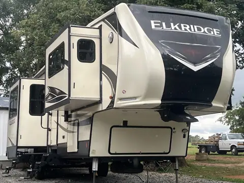 Einstein Rv Repair photo 3