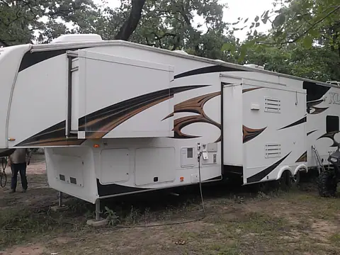 Robertson and Son RV Repair photo 2