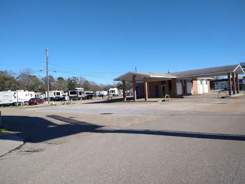 Millbrook Station RV Park photo 2