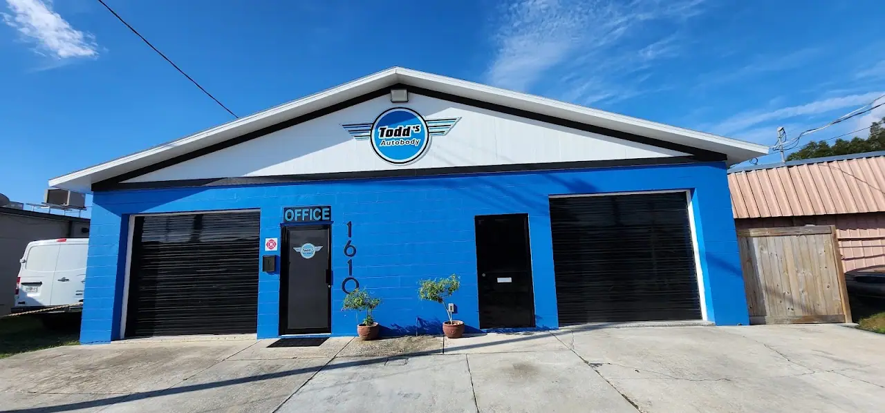 Todd's Autobody, RV repair in Daytona Beach