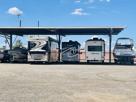 A Hole in One RV Storage in Waddell, AZ