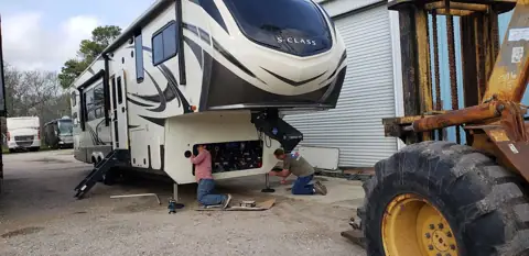 Let's Roll RV Repair photo 3