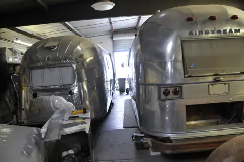 MEL TRAILERS photo 3
