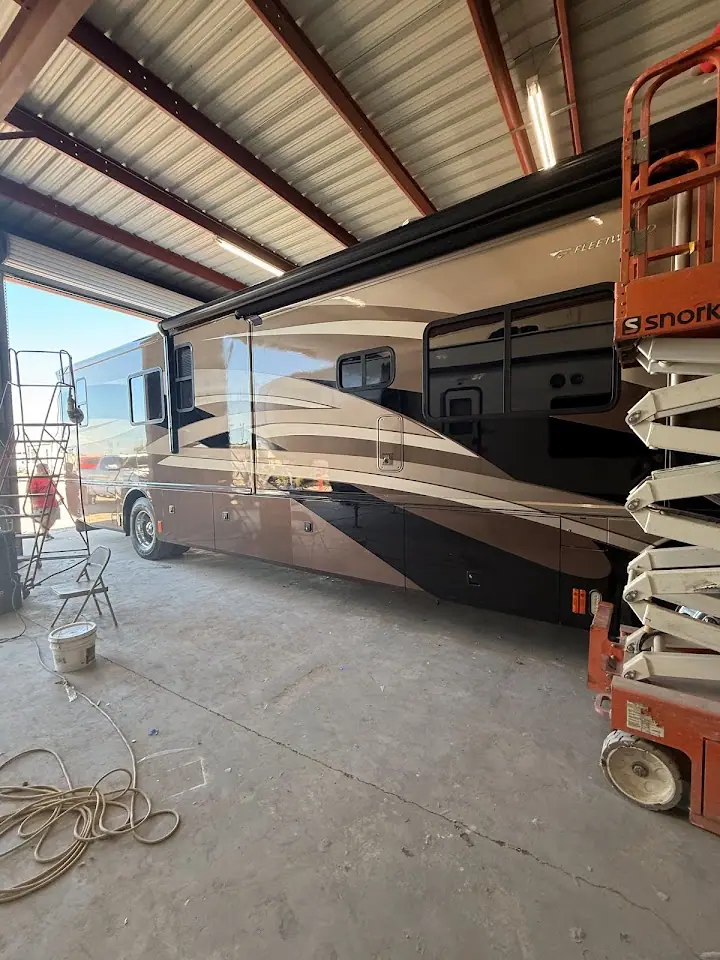 Robert's RV Body and Paint, RV repair in Yuma