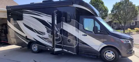 Elite RV Repair and Service photo 3