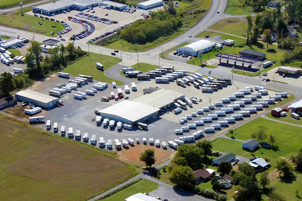 Youngblood's RV & Outdoor, RV repair in Mayfield