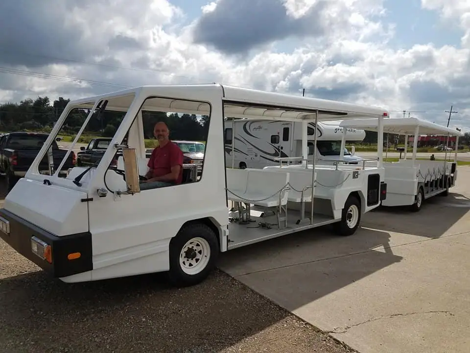 VINNYS COLLISION, RV repair in Lapeer