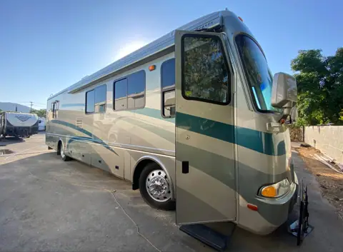 Overland RV photo 2