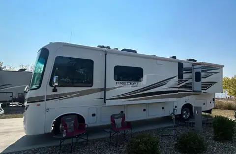 AAA RV Collision and Service photo 2